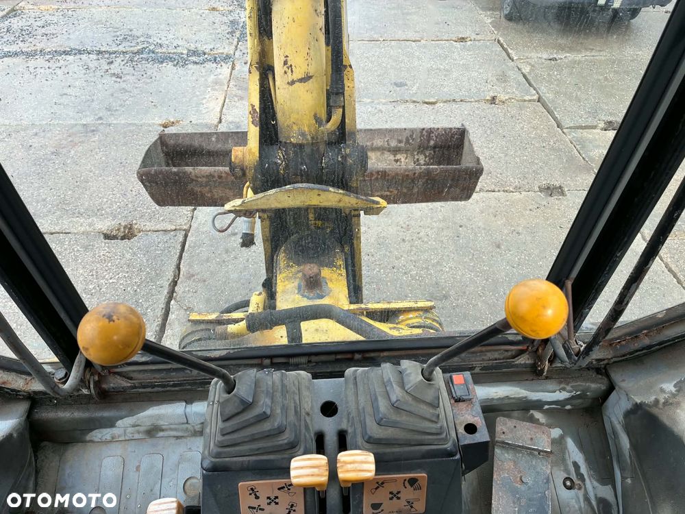 JCB 3CX - 9