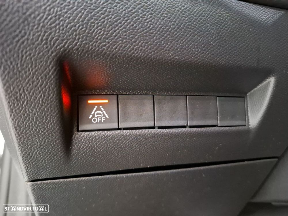 Peugeot e-208 50 kWh GT - 24