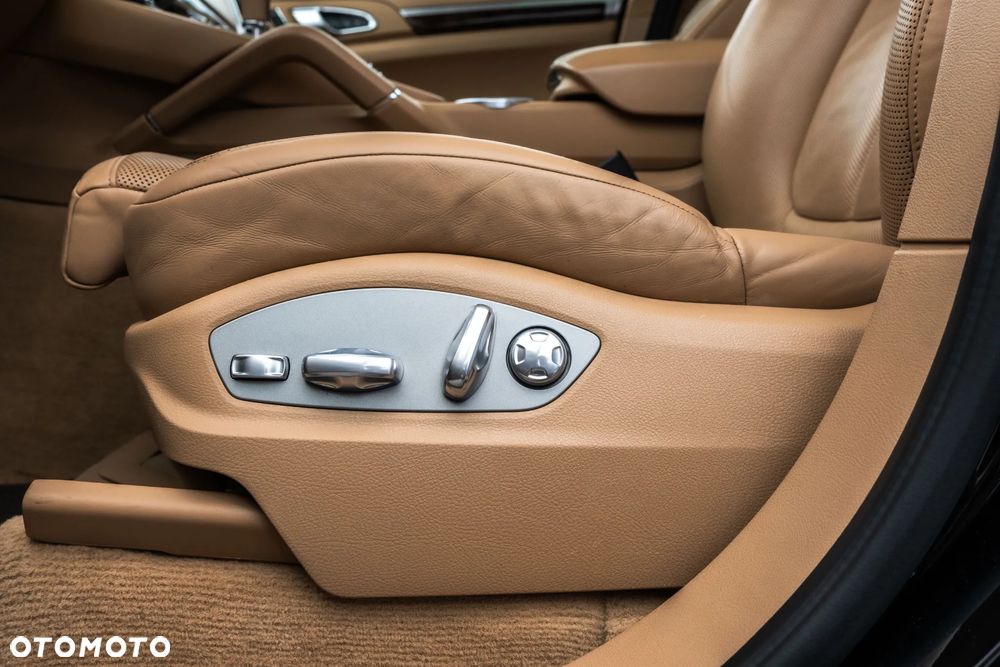 Porsche Cayenne S - 29