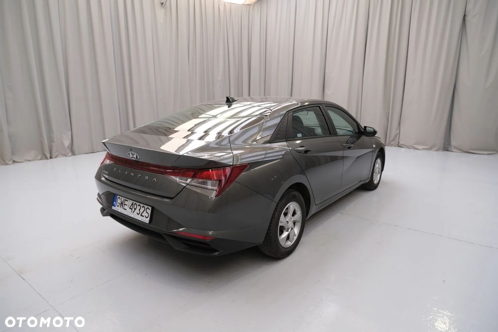 Hyundai Elantra 1.6 Modern - 3