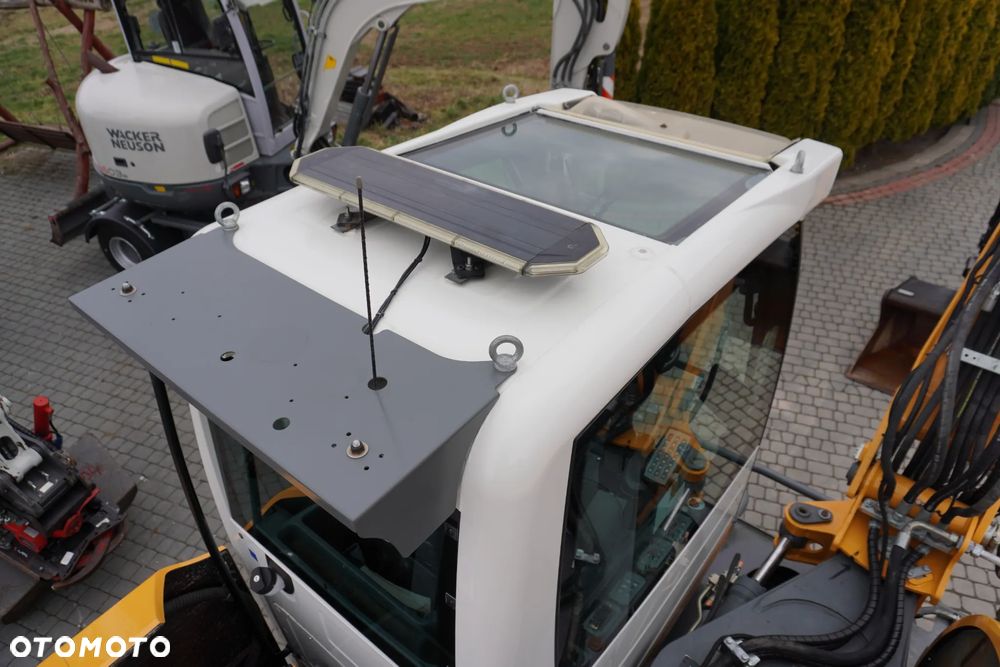 Liebherr 910 Rototilt + Szczypce - 19
