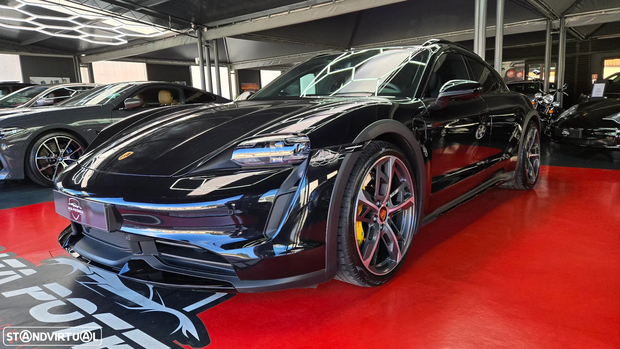 Porsche Taycan Cross Turismo Turbo - 2