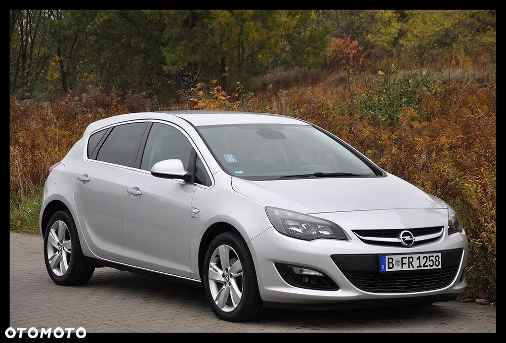 Opel Astra 2014