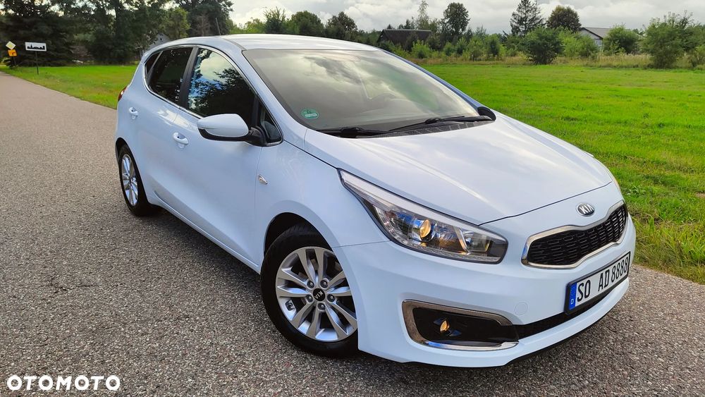 Kia Ceed 1.6 GDI Business Line - 17