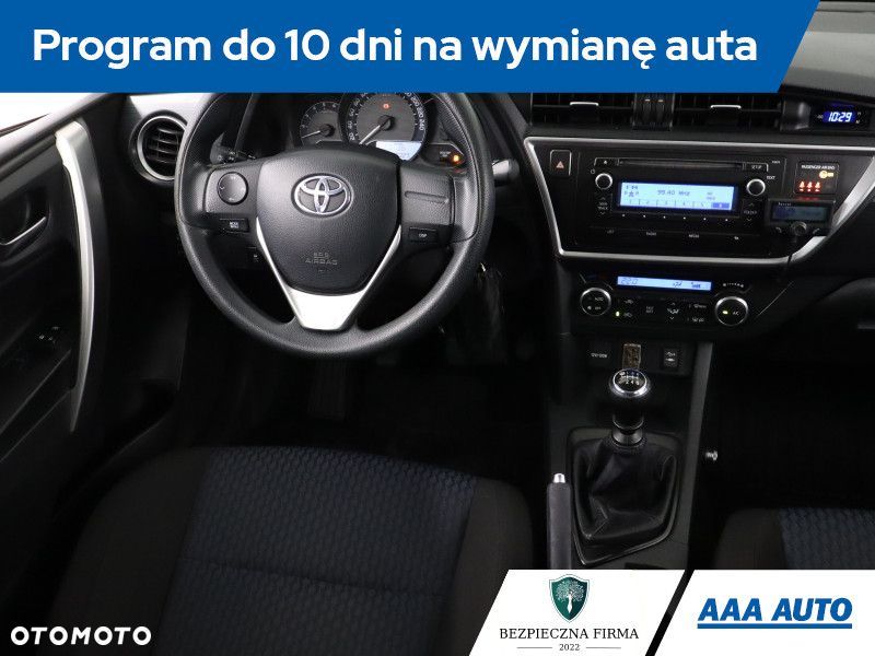 Toyota Auris - 8
