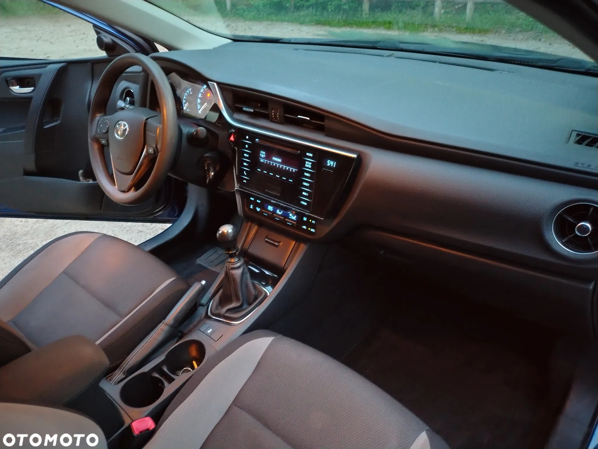 Toyota Auris 1.33 VVT-i Active - 2