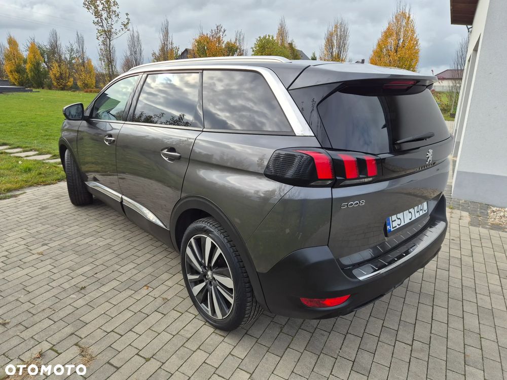 Peugeot 5008 - 8