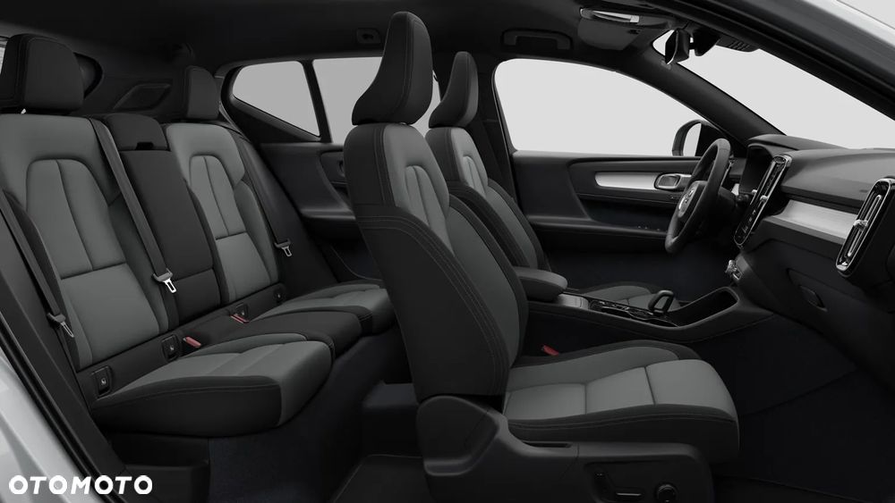 Volvo XC 40 B3 Plus Dark - 11