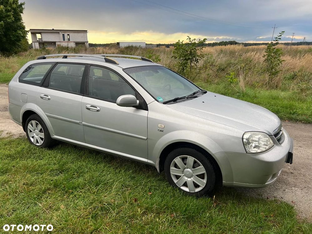 Chevrolet Nubira - 12