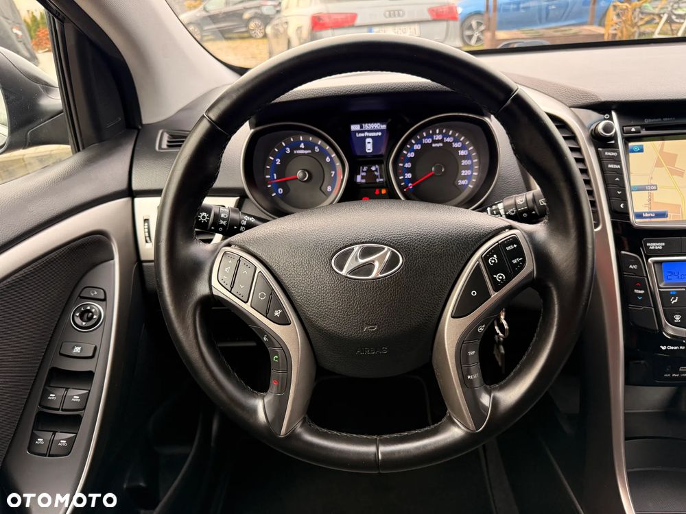 Hyundai i30 blue Kombi 1.6 GDi Passion - 29