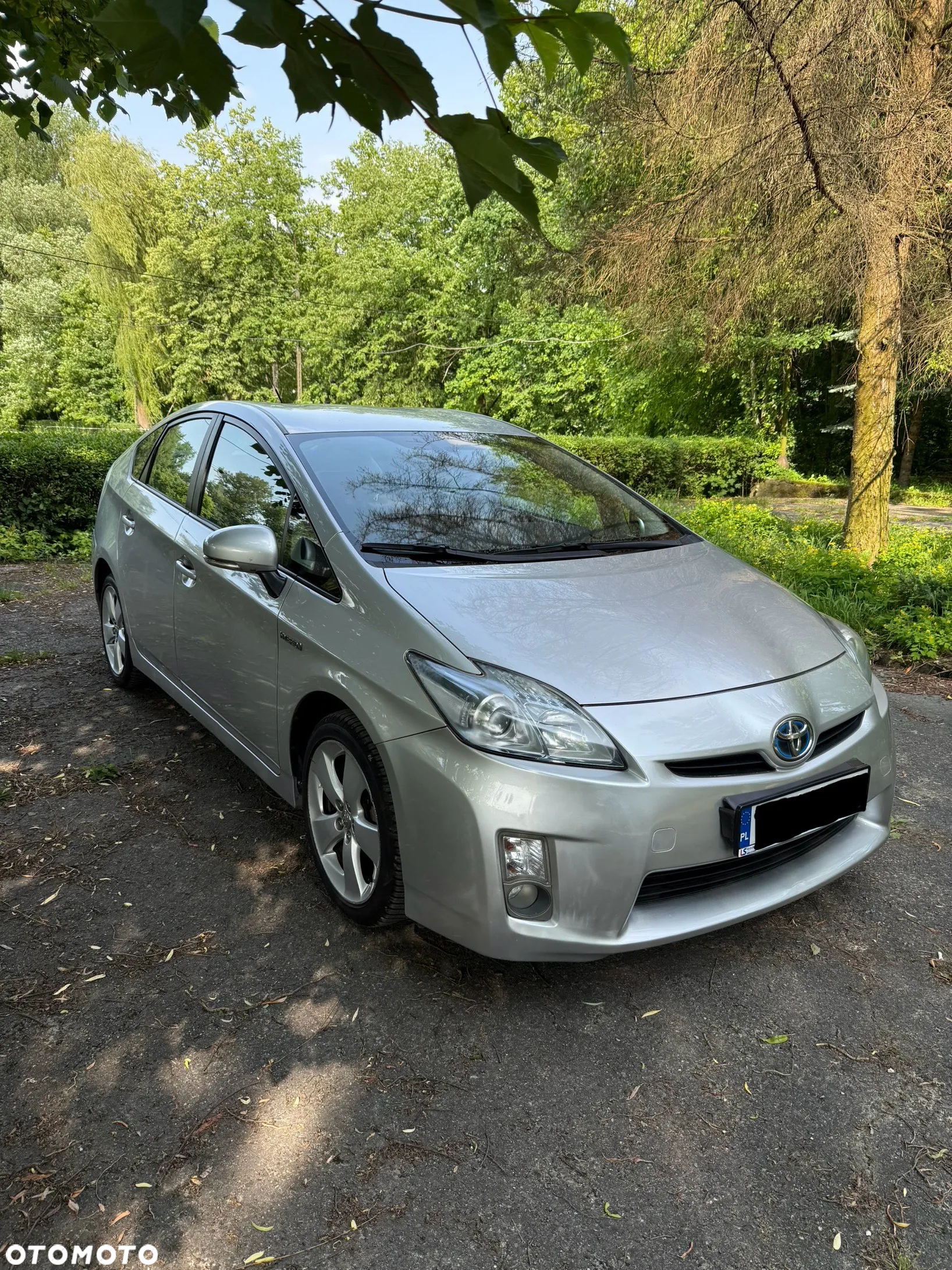 Toyota Prius (Hybrid) Executive - 3