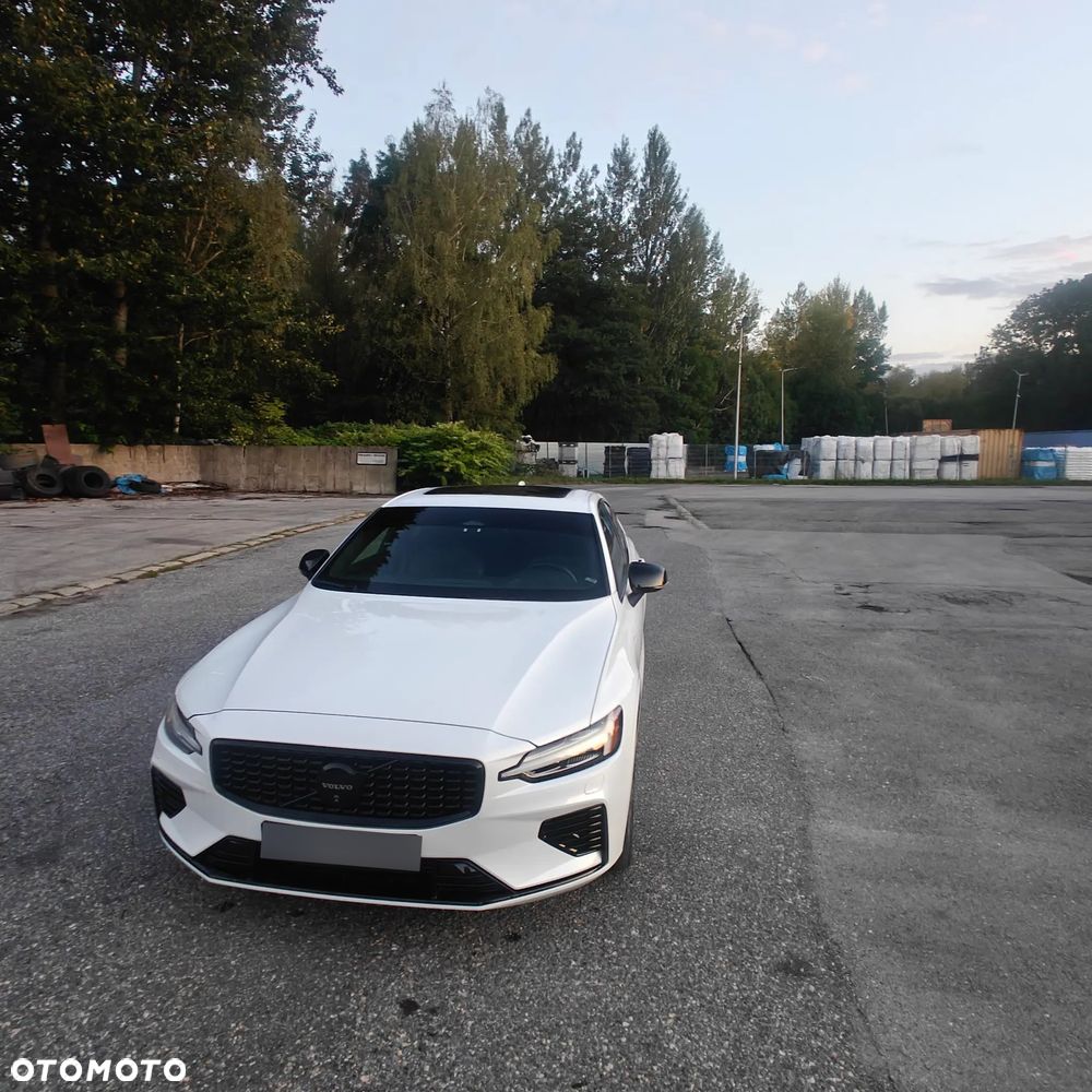Volvo S60 T8 Recharge AWD Plus Dark - 4