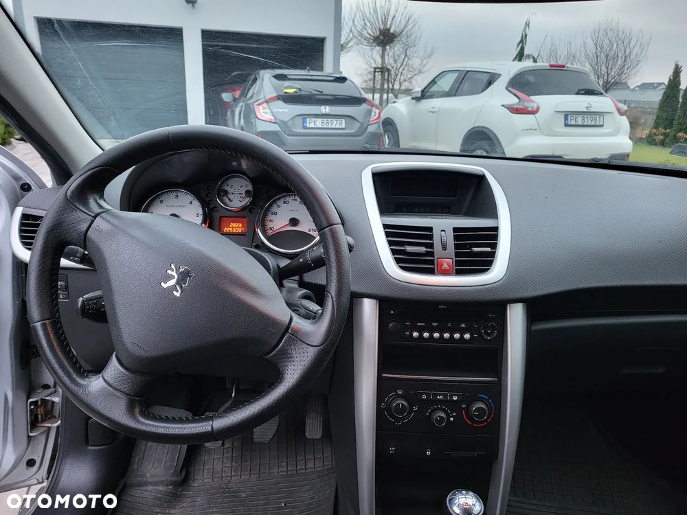 Peugeot 207 1.6 HDi - 16