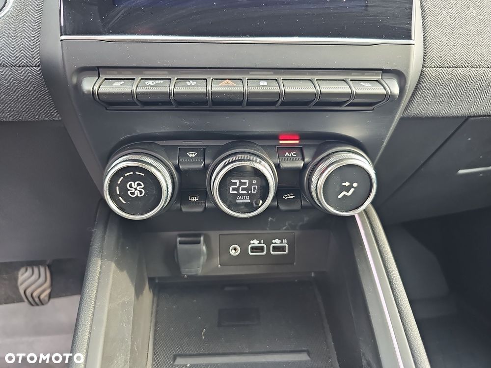 Renault Clio 1.0 TCe Techno - 19