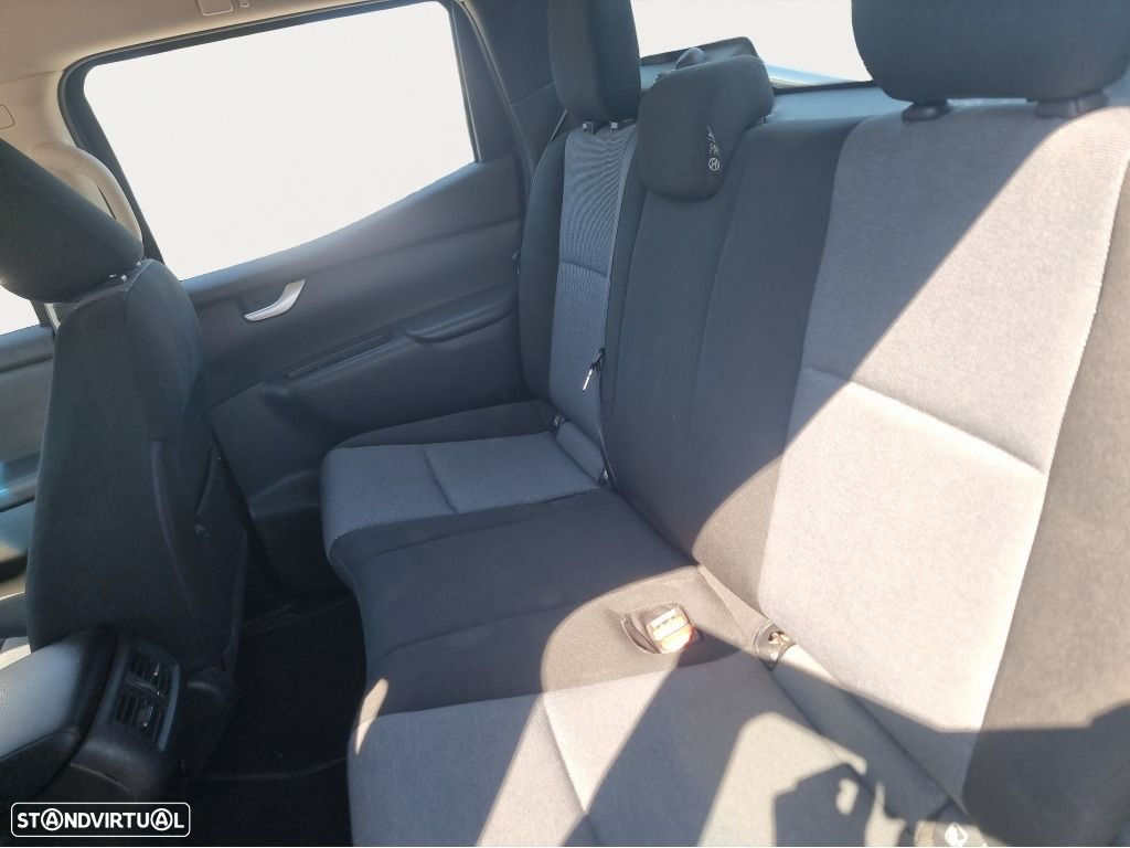 Mercedes-Benz X 250 - 13
