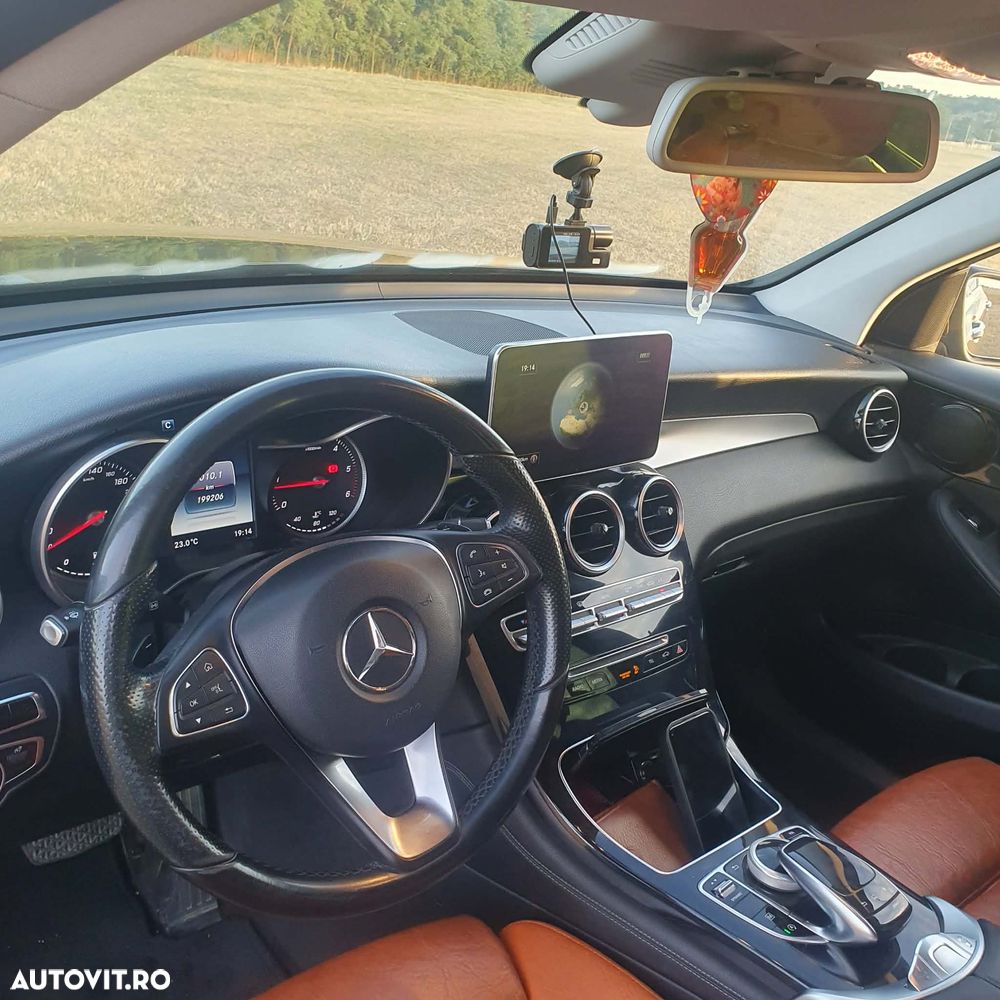Mercedes-Benz GLC - 9