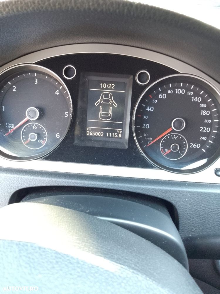 Volkswagen Passat 2.0 TDI Comfortline DPF BlueMotion Technology - 10