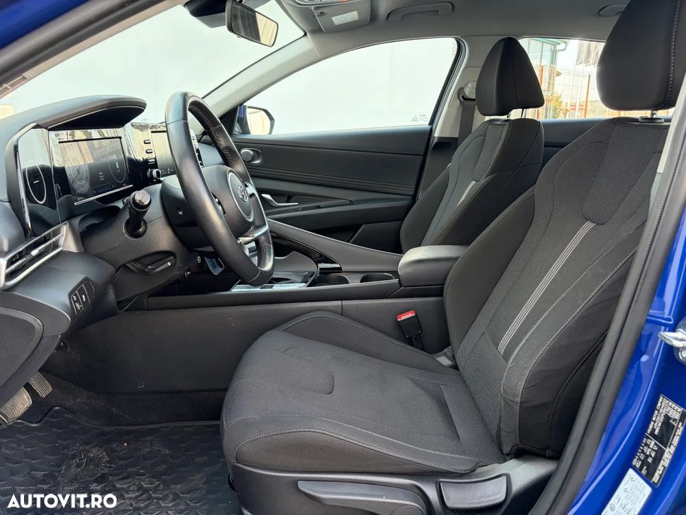 Hyundai Elantra 1.6 l 123 CP CVT Exclusive - 6