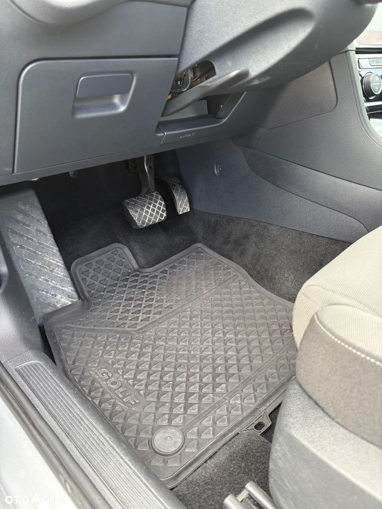 Volkswagen Golf 1.5 TSI ACT OPF DSG Highline - 20