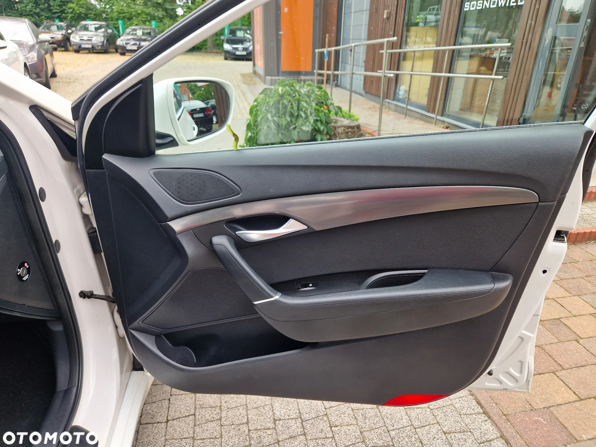 Hyundai i40 Kombi blue 1.6 Family+ - 33
