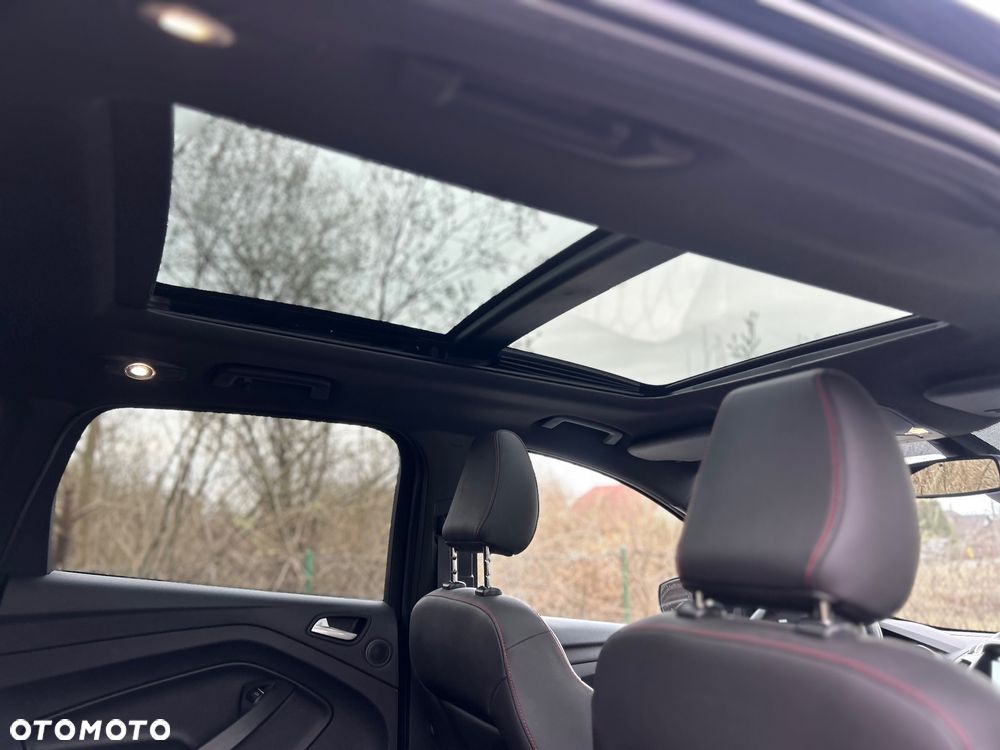 Ford Kuga 2.0 TDCi 4x4 ST-Line - 29