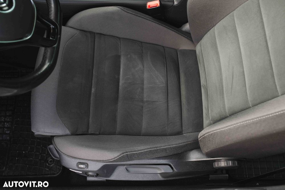 Volkswagen Golf 2.0 TDI DSG Highline - 23