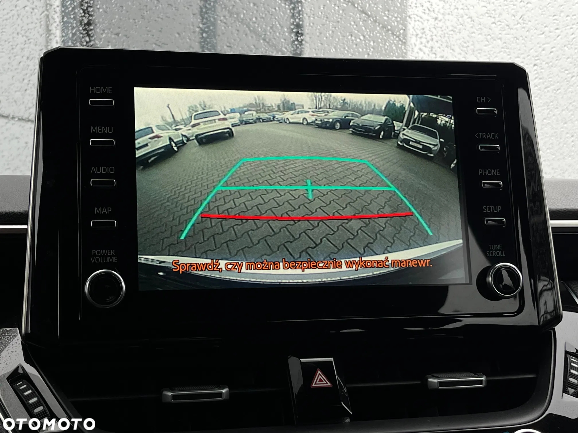 Toyota Corolla 1.8 Hybrid Comfort - 36