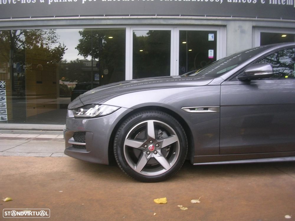 Jaguar XE 2.0 D R-Sport - 9