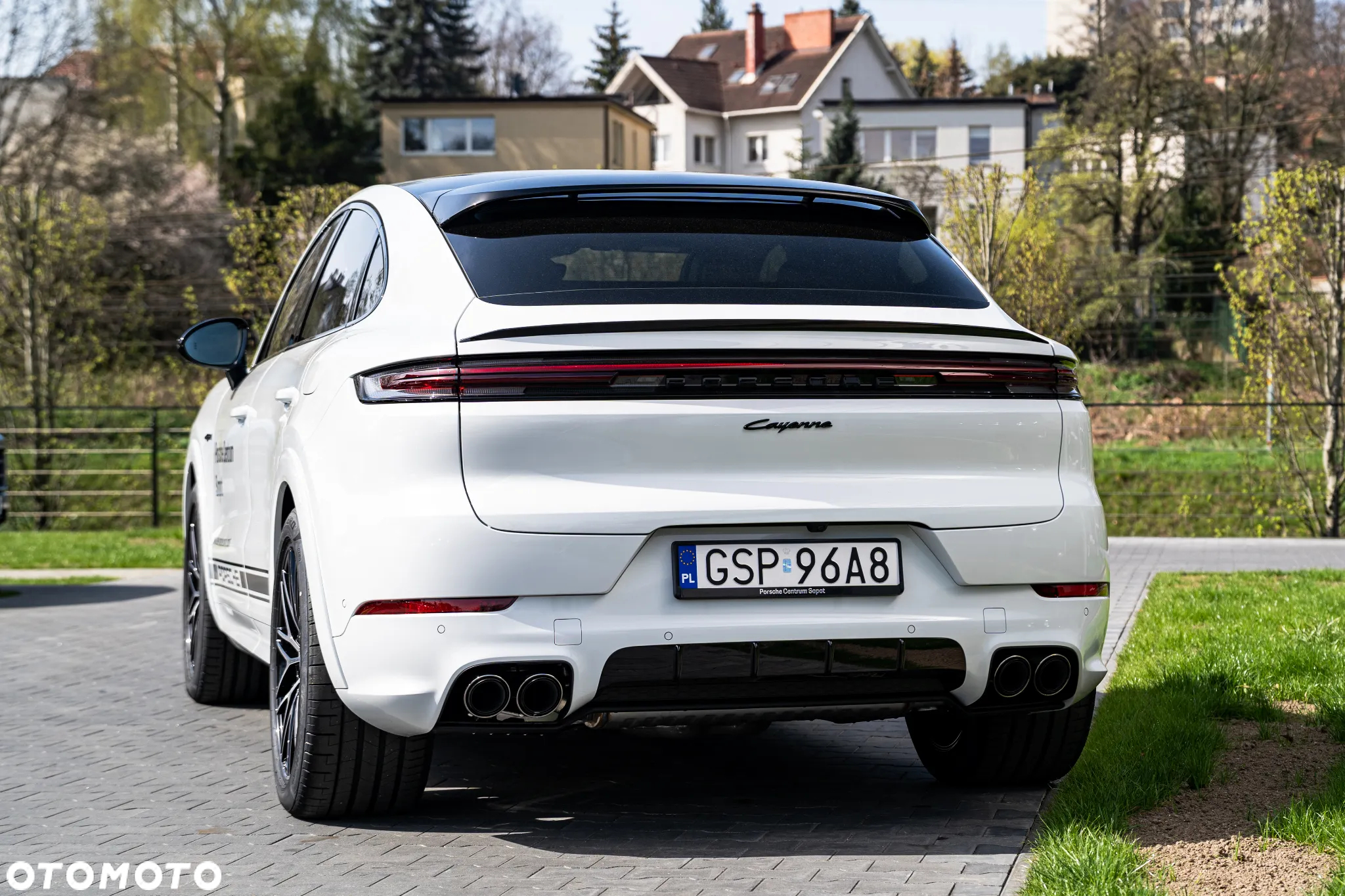 Porsche Cayenne - 4