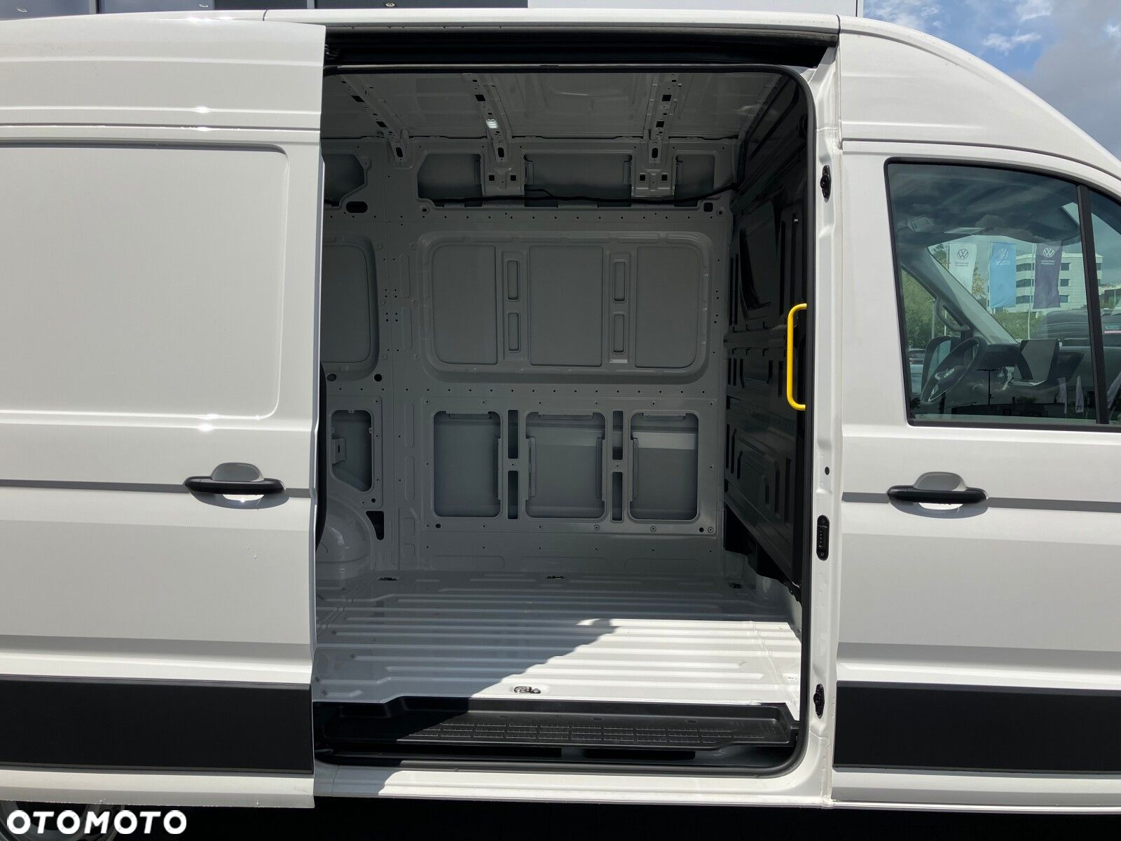 Volkswagen Crafter 35 2.0 TDI L3H3 3640 140 KM - 20