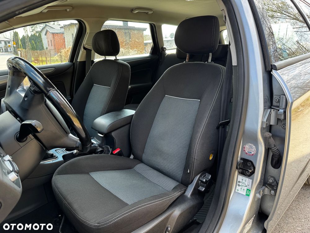 Ford Mondeo 1.6 Gold X - 11