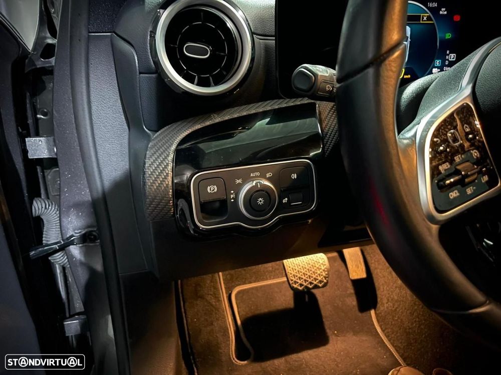 Mercedes-Benz A 250 Limousine - 31