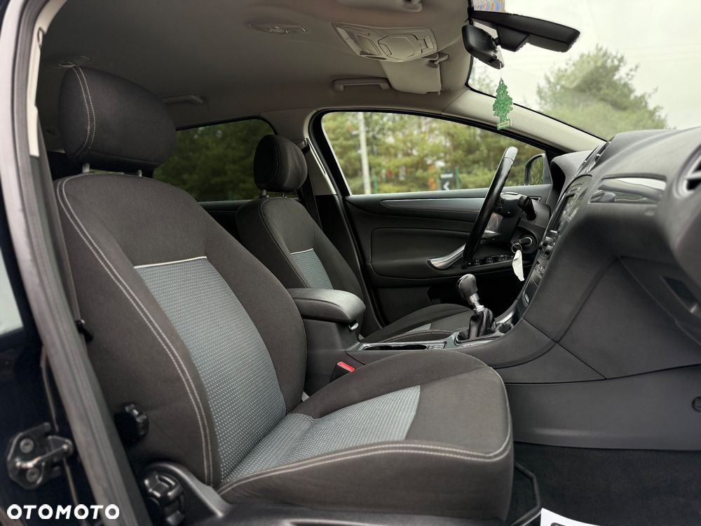 Ford Mondeo 2.0 TDCi Black Magic - 17