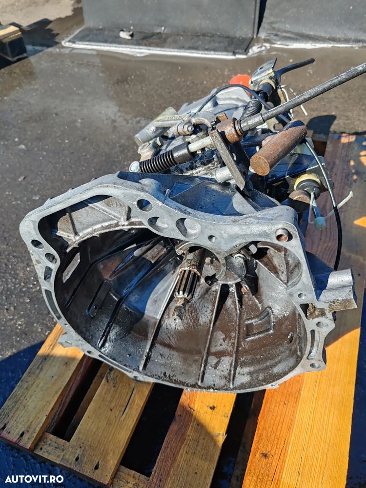 Cutie de viteza iveco daily 2.8TD cod 8869118 - 2