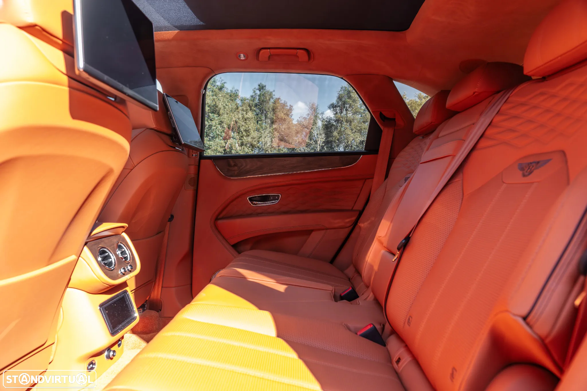 Bentley Bentayga Hybrid Azure - 30