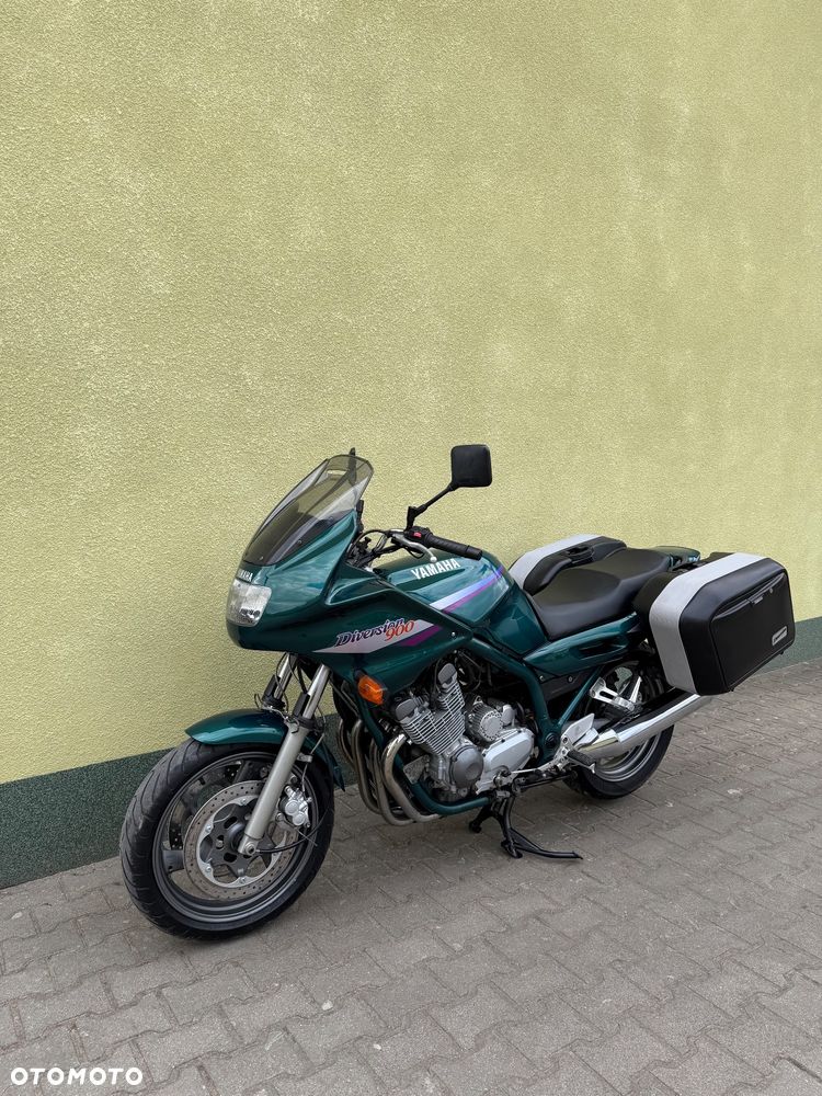 Yamaha XJ - 30