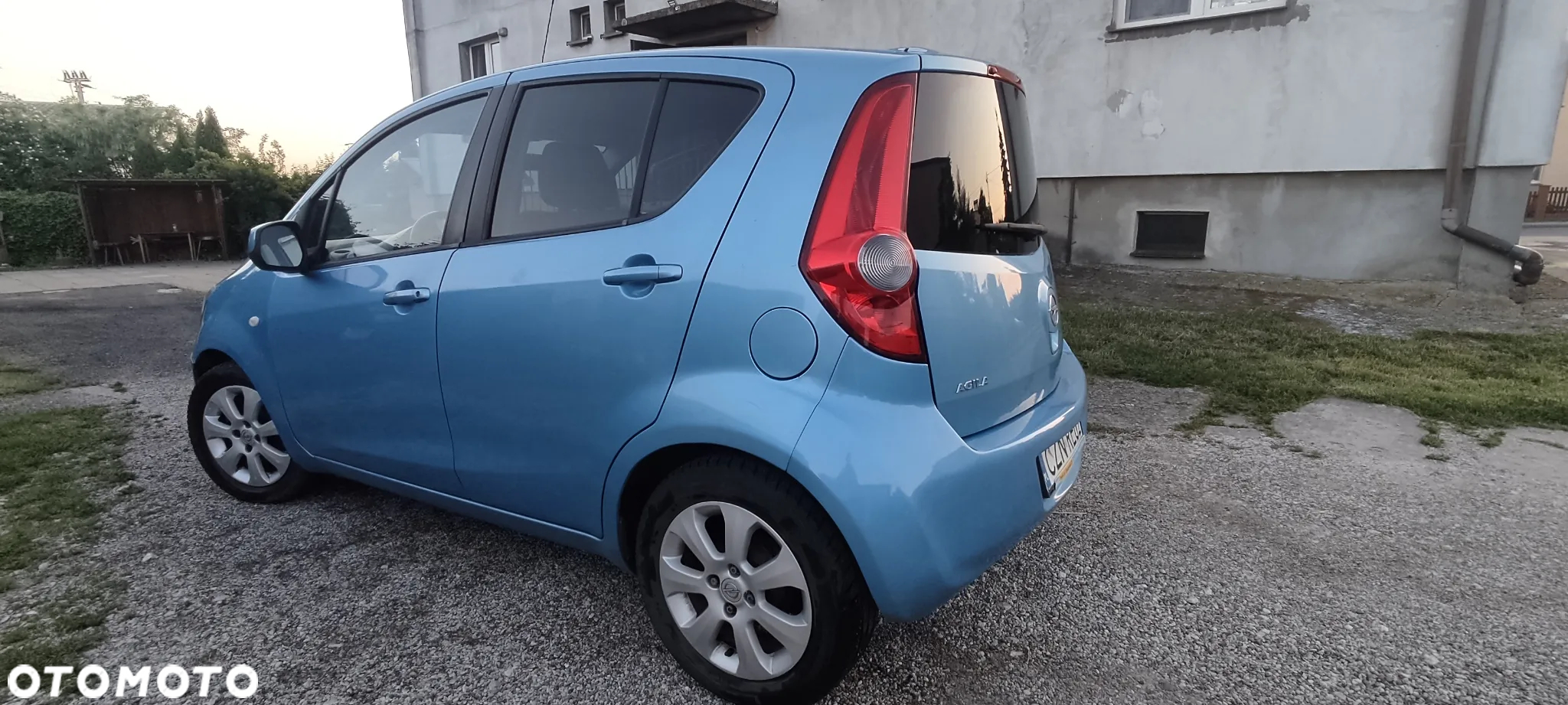 Opel Agila 1.0 - 11