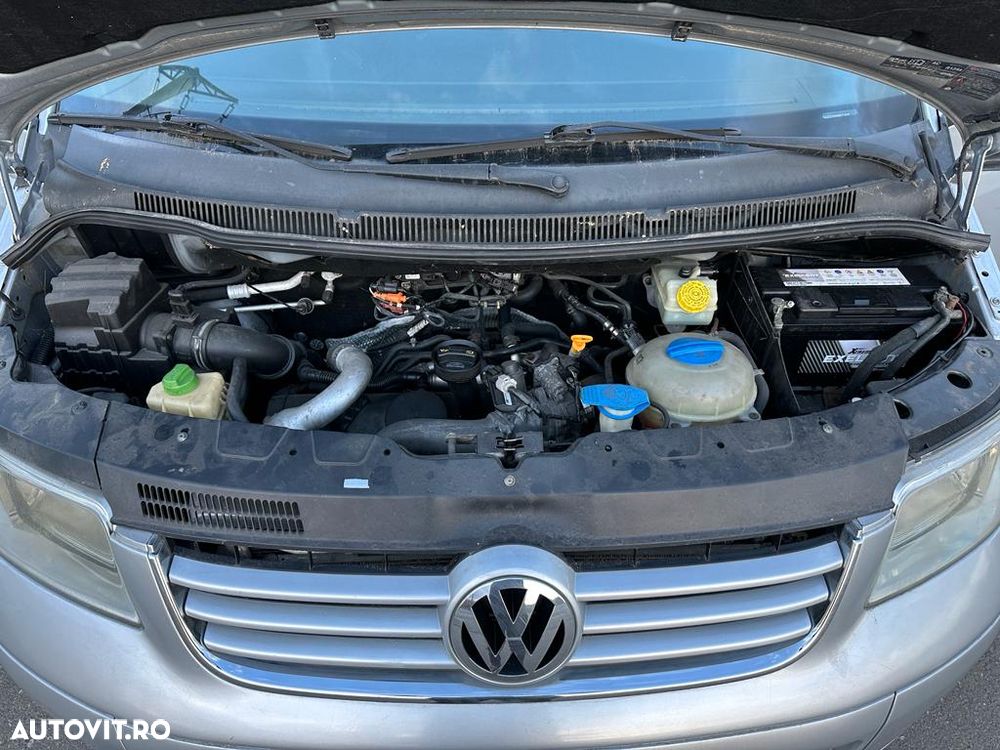 Volkswagen Caravelle - 11