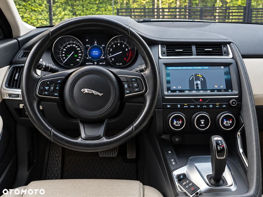Jaguar E-Pace - 9