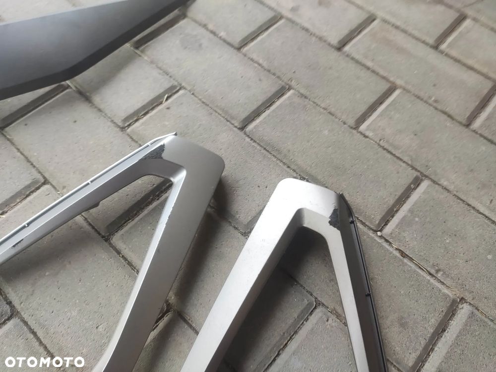 EU Osłona Owiewka Lewa Prawa Lampa Bok Honda Forza NSS 125 250 350 21- - 9