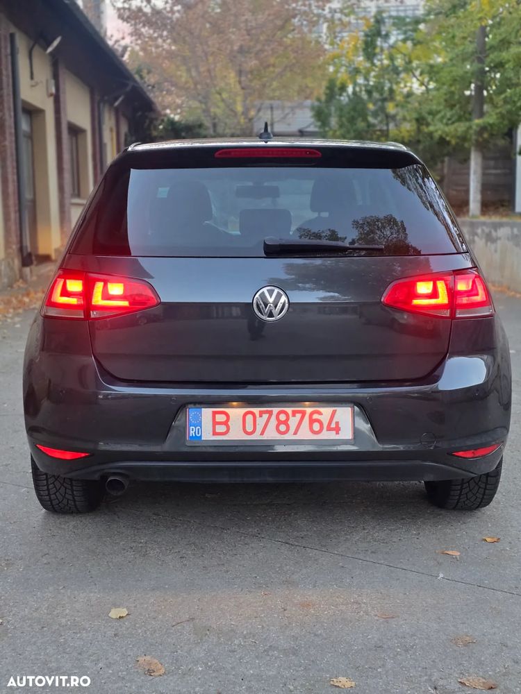 Volkswagen Golf - 12