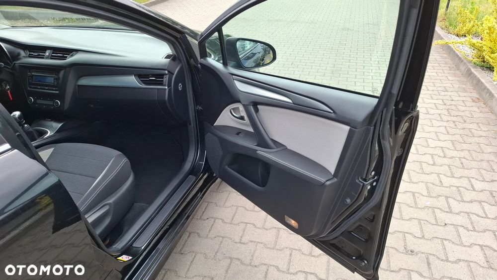 Toyota Avensis - 21