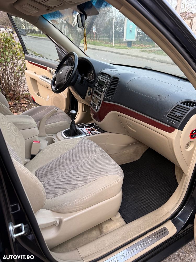 Hyundai Santa Fe 2.2 DSL VGT 5 SEATS 4WD - 11