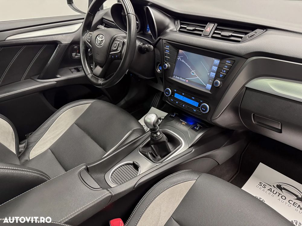 Toyota Avensis 2.0 D-4D Executive - 15