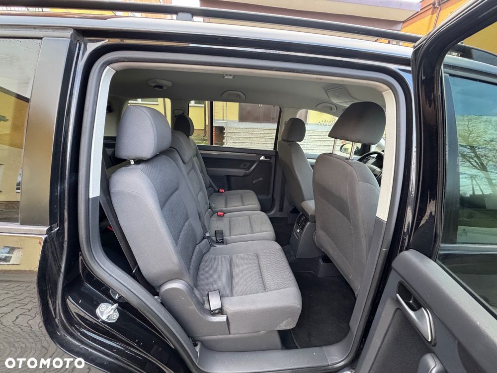 Volkswagen Touran 1.9 TDI Highline - 10