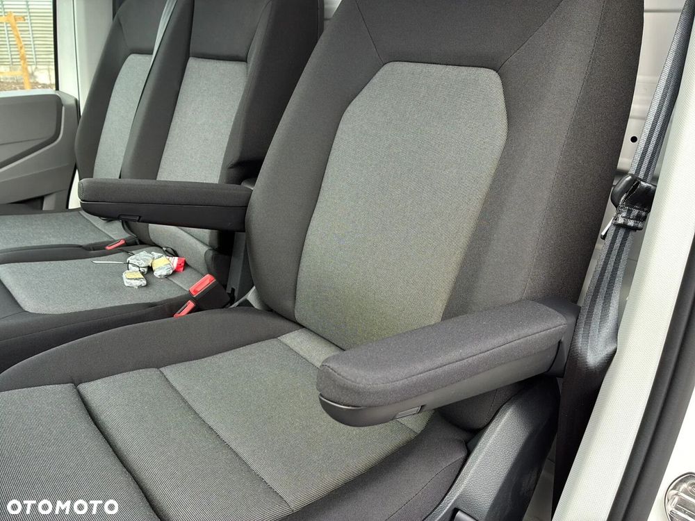 Volkswagen Crafter 35 Skrzyniowy, AUTOMAT/2.0 TDI 163 KM r. o. 4490mm - 26