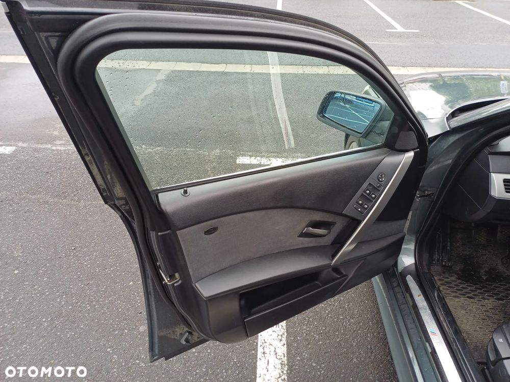 BMW Seria 5 520i - 9