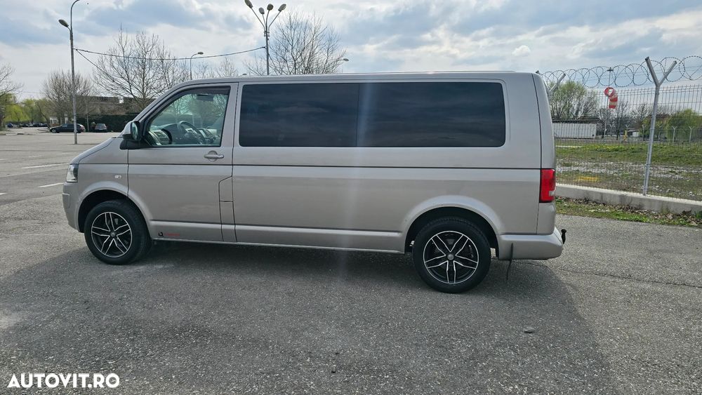 Volkswagen Caravelle - 12