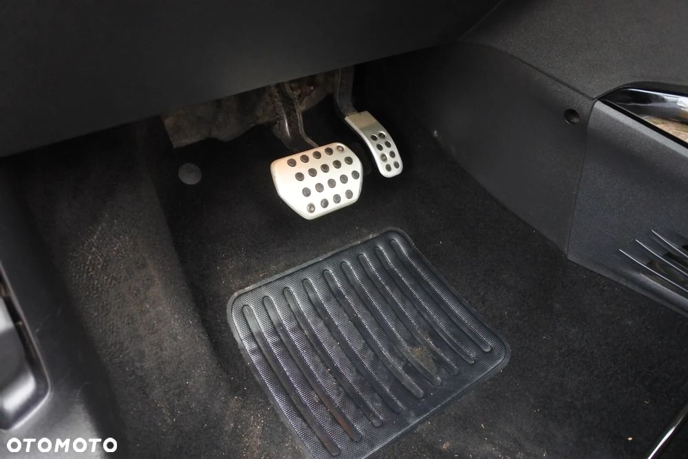 Peugeot 2008 PureTech 110 Stop&Start EAT6 Allure - 25