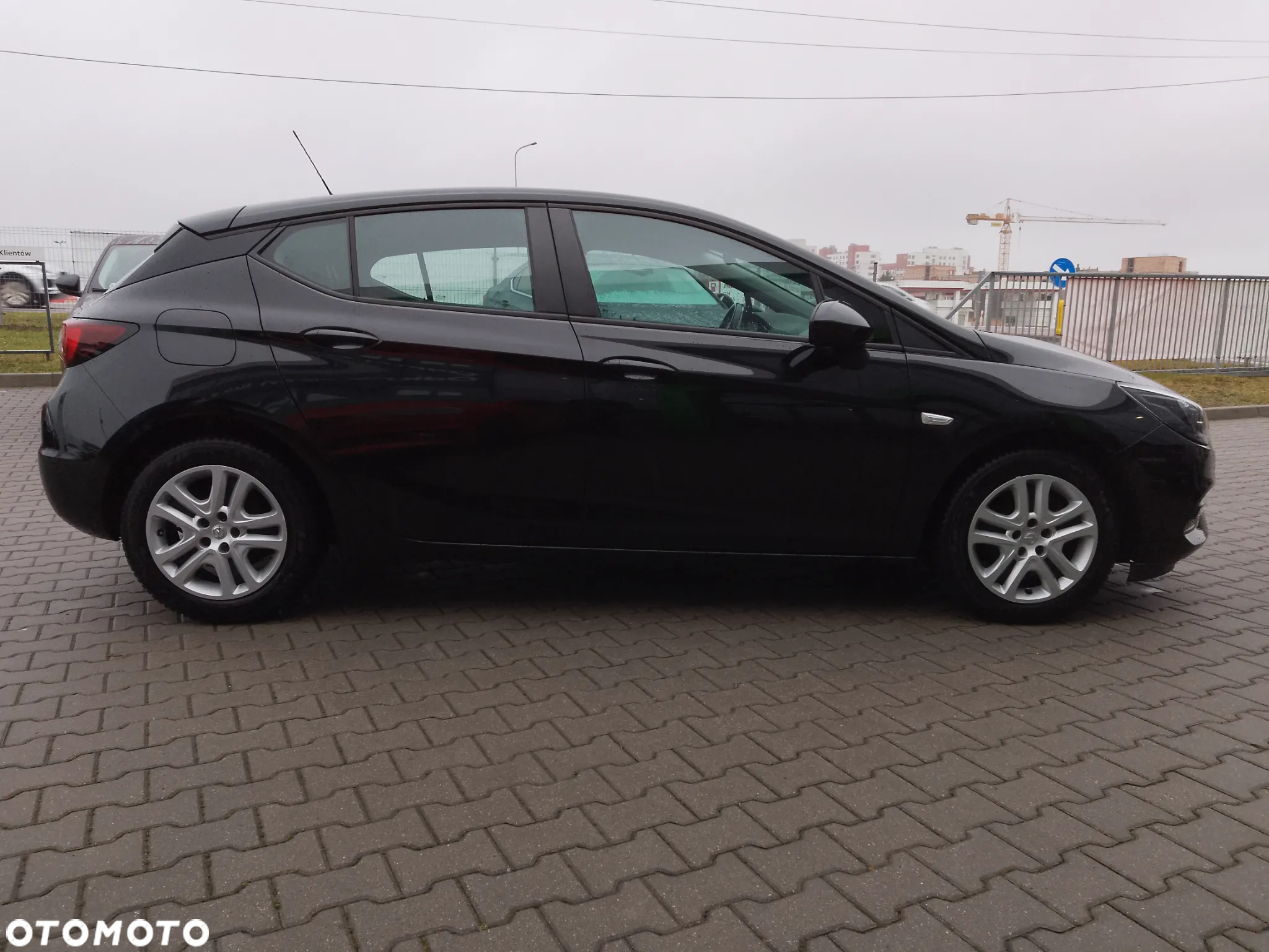 Opel Astra V 1.2 T Edition S&S - 4